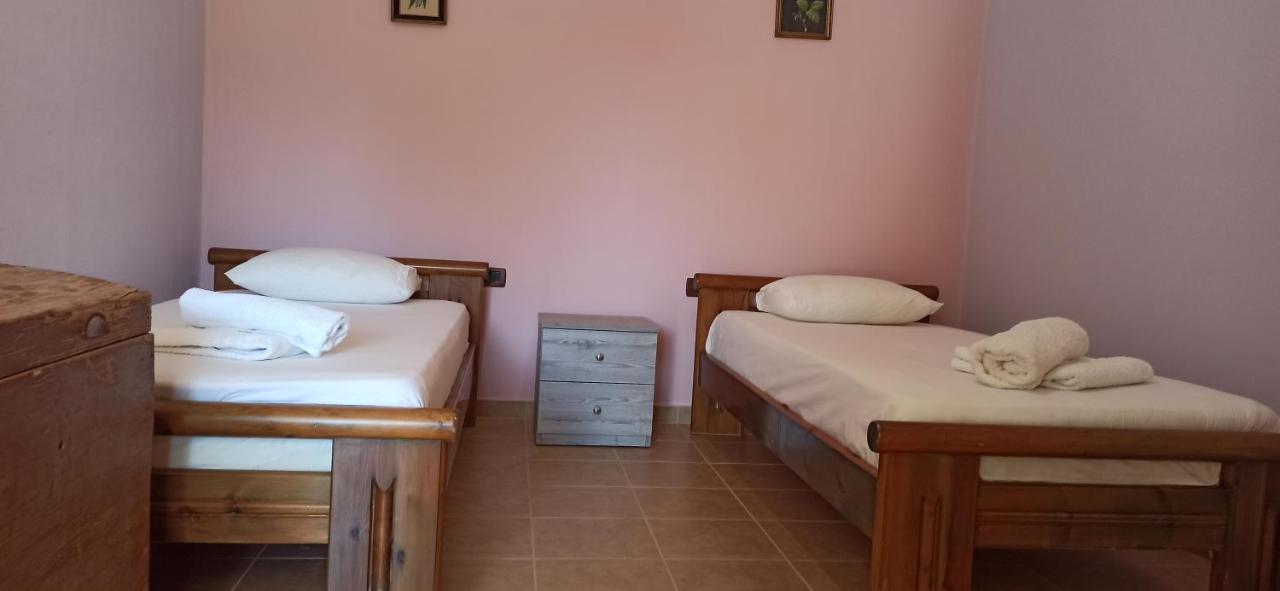 Villa Family Bitri Piqeras Ngoại thất bức ảnh