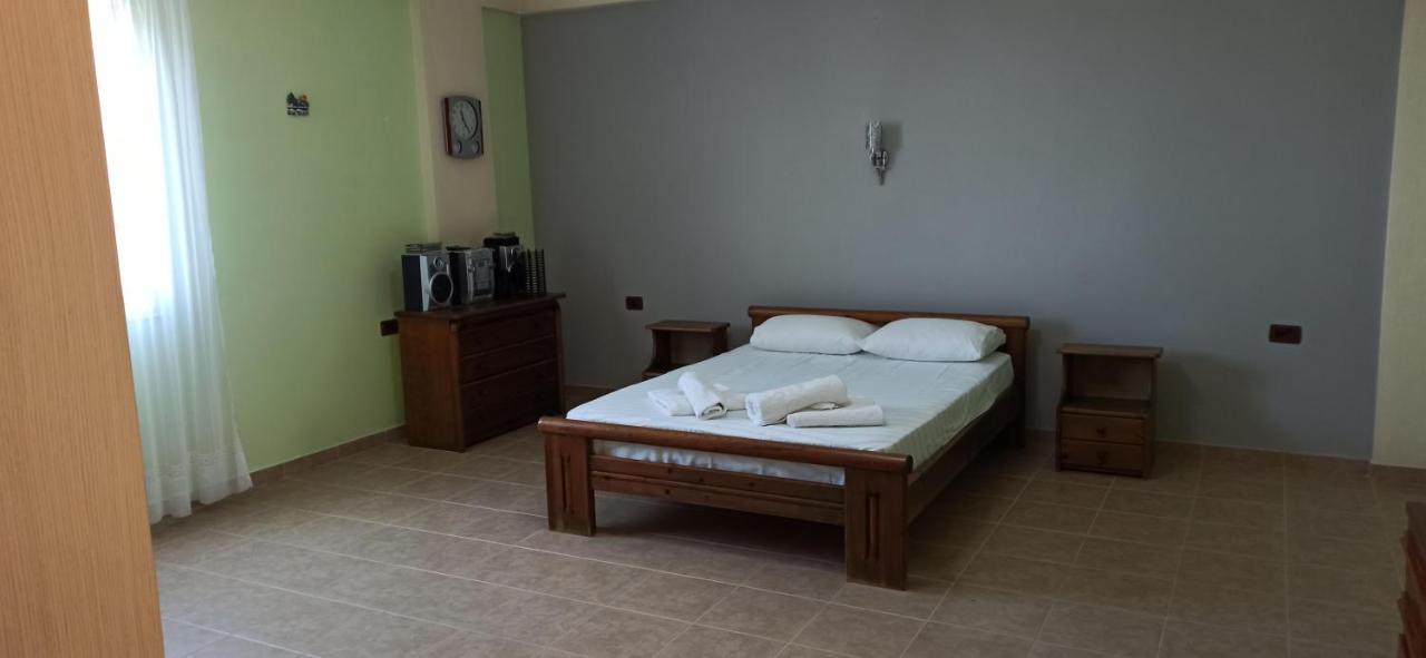 Villa Family Bitri Piqeras Ngoại thất bức ảnh